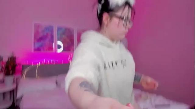 Image 2 of sara_carlson_ Stream on Chaturbate on 1 month ago