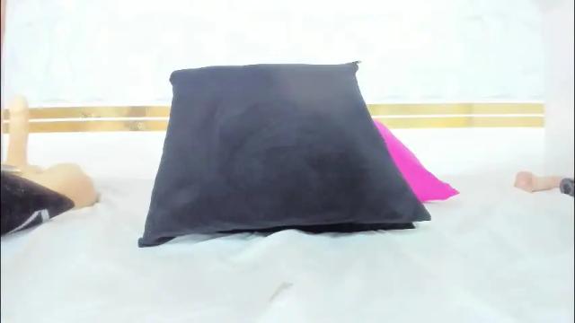 Image 6 of sara_collinnss Stream on Chaturbate on 1 month ago