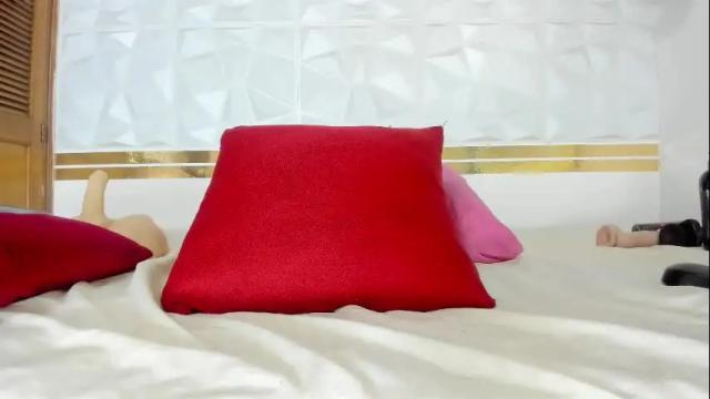 Image 11 of sara_collinnss Stream on Chaturbate on 1 month ago