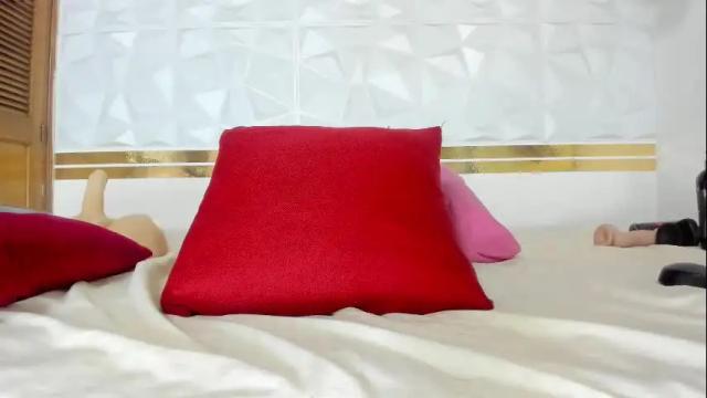 Image 7 of sara_collinnss Stream on Chaturbate on 1 month ago