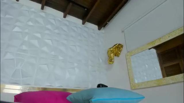 Image 7 of sara_collinnss Stream on Chaturbate on 2 months ago