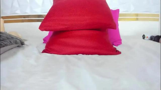 Image 6 of sara_collinnss Stream on Chaturbate on 29 days ago