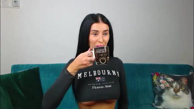 Image 2 of sara_daisy Stream on Chaturbate on 29 days ago