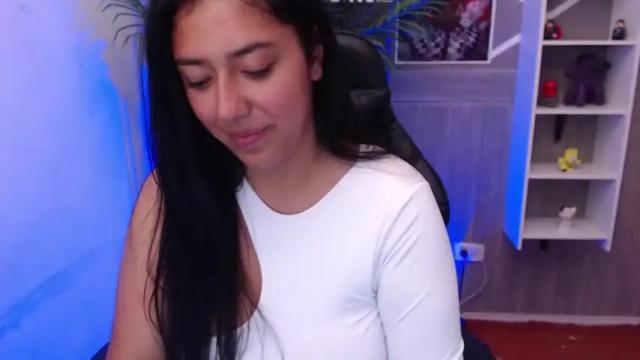 Image 10 of sara_garcia18 Stream on Chaturbate on 20 months ago