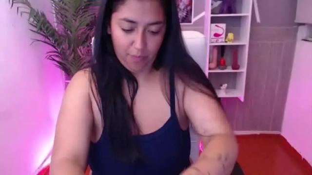 Image 3 of sara_garcia18 Stream on Chaturbate on 19 months ago