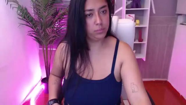 Image 6 of sara_garcia18 Stream on Chaturbate on 19 months ago