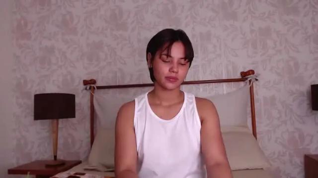 Thumbnail 1, sara_golden1's Stream at Chaturbate, 18 months ago