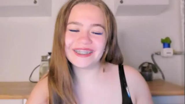 Image 6 of sara_kox Stream on Chaturbate on 12 days ago