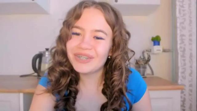Image 10 of sara_kox Stream on Chaturbate on 7 days ago