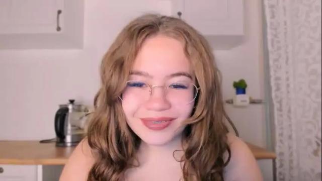 Image 12 of sara_kox Stream on Chaturbate on 4 days ago