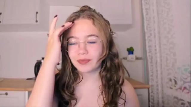 Image 3 of sara_kox Stream on Chaturbate on 4 days ago