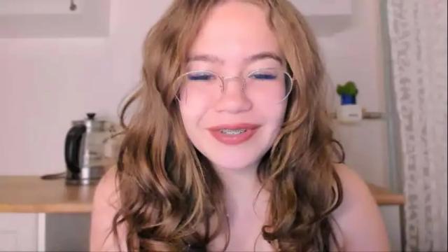 Image 7 of sara_kox Stream on Chaturbate on 4 days ago