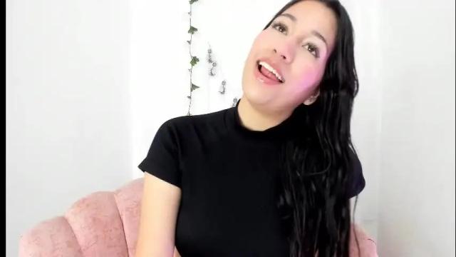 Image 3 of sara_kurt Stream on Chaturbate on 1 month ago