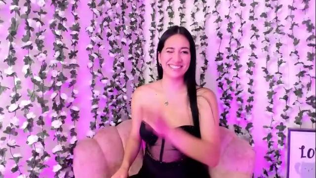 Image 12 of sara_kurt Stream on Chaturbate on 2 days ago