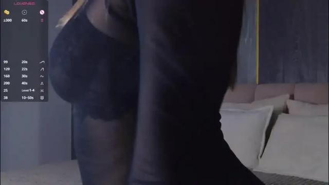 Image 10 of sara_lewiis Stream on Chaturbate on 1 month ago