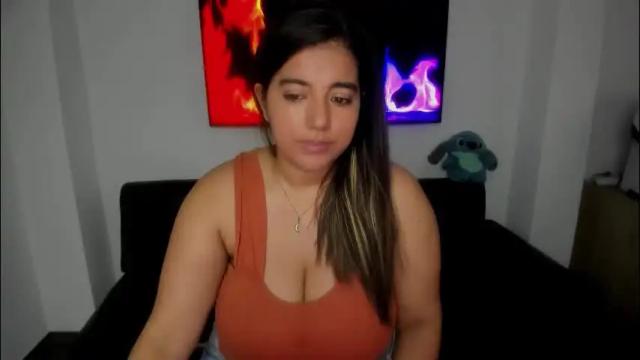 Image 8 of sara_lizcano Stream on Chaturbate on 2 months ago