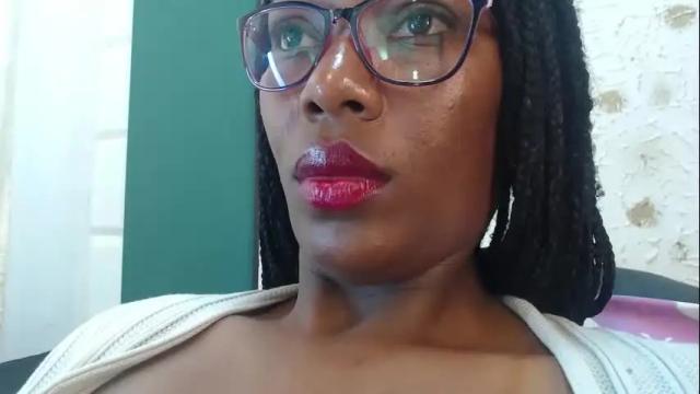 Image 4 of sara_marks Stream on Chaturbate on 7 days ago