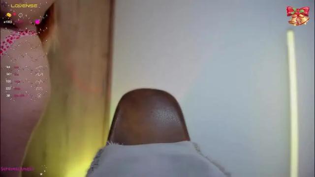 Image 6 of sara_mashmelo Stream on Chaturbate on 1 month ago