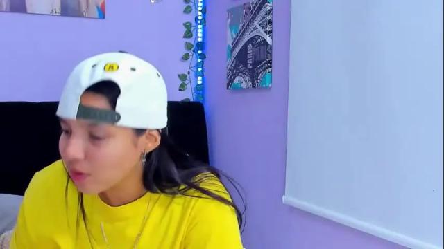 Image 2 of sara_mendez2_ Stream on Chaturbate on 1 month ago