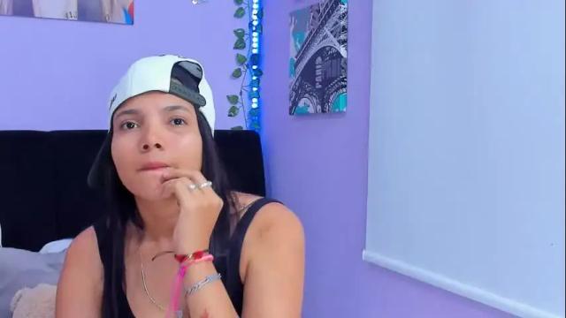 Image 6 of sara_mendez2_ Stream on Chaturbate on 1 month ago