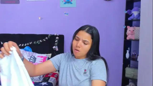 Image 12 of sara_mendez2_ Stream on Chaturbate on 1 month ago