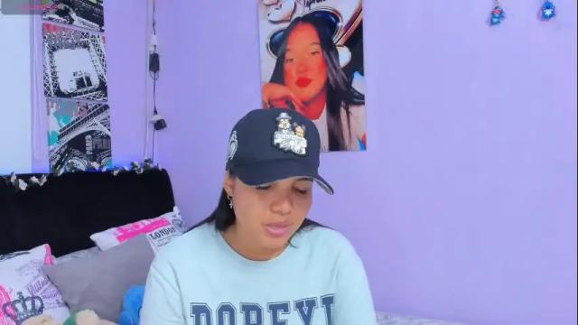 Image 3 of sara_mendez2_ Stream on Chaturbate on 1 month ago