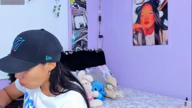 Image 3 of sara_mendez2_ Stream on Chaturbate on 1 month ago