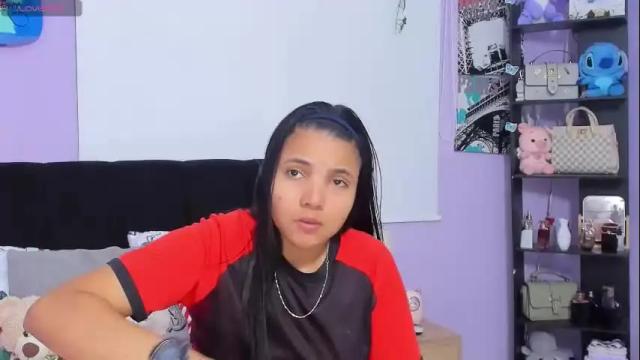 Image 11 of sara_mendez2_ Stream on Chaturbate on 15 days ago