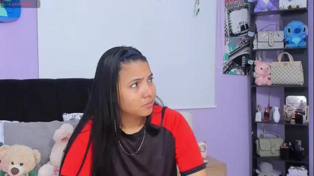 Image 12 of sara_mendez2_ Stream on Chaturbate on 15 days ago