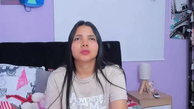 Image 3 of sara_mendez2_ Stream on Chaturbate on 14 days ago