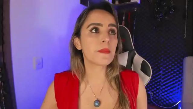Image 3 of sara_mills30 Stream on Chaturbate on 2 months ago