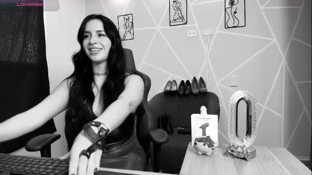Image 11 of sara_moon3 Stream on Chaturbate on 9 days ago