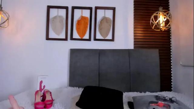 Image 11 of sara_parker22 Stream on Chaturbate on 3 months ago