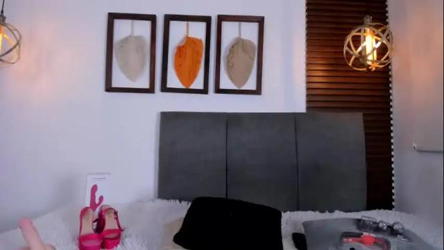 Image 12 of sara_parker22 Stream on Chaturbate on 3 months ago