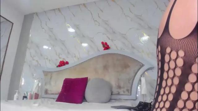 Image 3 of sara_rozze Stream on Chaturbate on 1 month ago