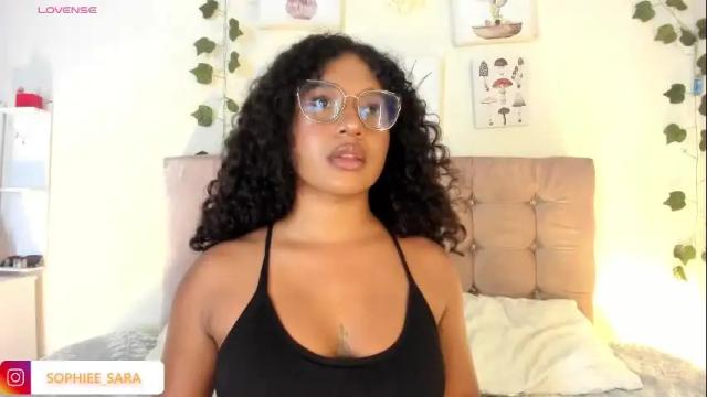 Image 6 of sara_sophiee Stream on Chaturbate on 3 months ago