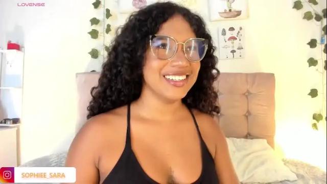 Image 8 of sara_sophiee Stream on Chaturbate on 3 months ago