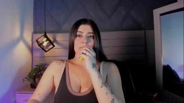 Image 3 of sara_stone17 Stream on Chaturbate on 1 month ago
