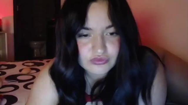 Image 3 of sara_valentina19 Stream on Chaturbate on 23 months ago