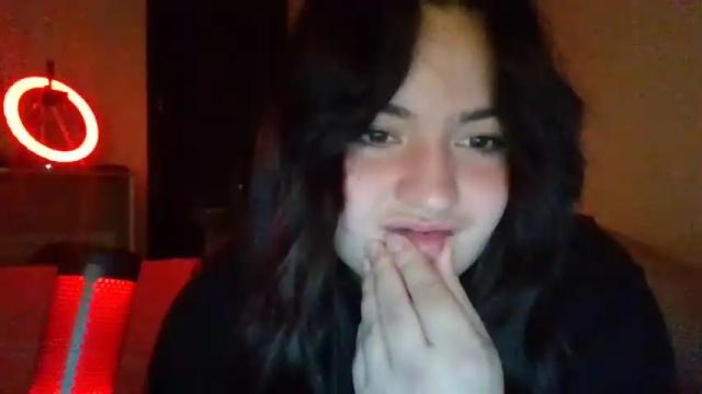 Image 8 of sara_valentina19 Stream on Chaturbate on 21 months ago