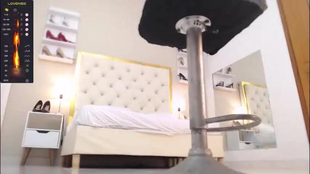 Image 12 of saraa_cute1 Stream on Chaturbate on 1 month ago