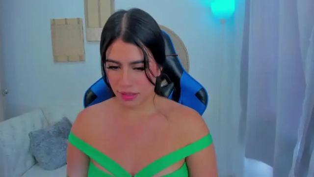 Image 2 of saraa_evans_ Stream on Chaturbate on 16 months ago