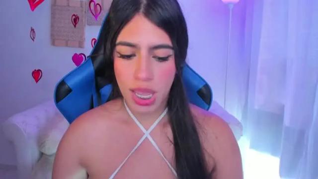 Image 10 of saraa_evans_ Stream on Chaturbate on 16 months ago