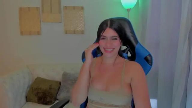 Image 3 of saraa_evans_ Stream on Chaturbate on 15 months ago