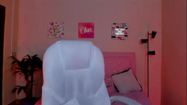 Image 10 of saraa_ramirez Stream on Chaturbate on 1 month ago