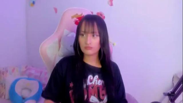 Image 4 of saraa_ramirez Stream on Chaturbate on 1 month ago