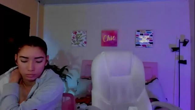 Image 11 of saraa_ramirez Stream on Chaturbate on 1 month ago
