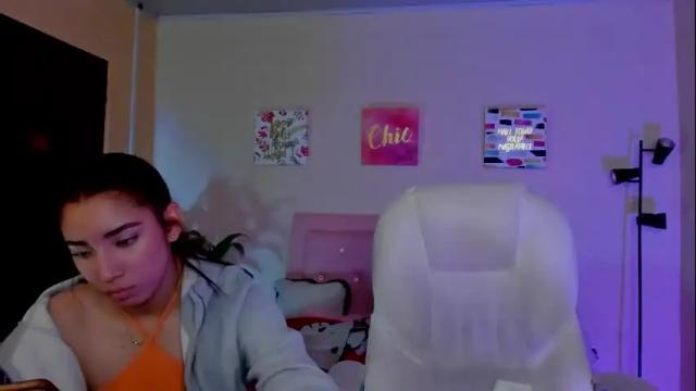 Image 3 of saraa_ramirez Stream on Chaturbate on 1 month ago