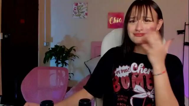 Image 10 of saraa_ramirez Stream on Chaturbate on 27 days ago