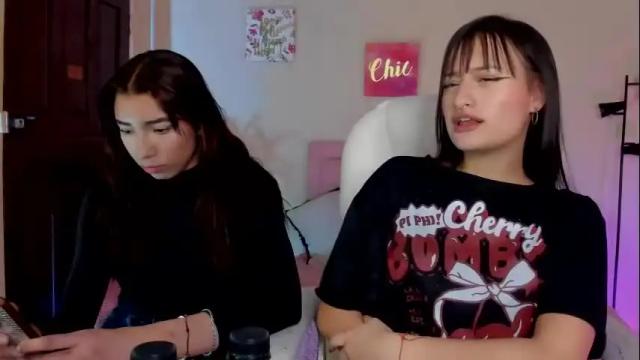 Image 12 of saraa_ramirez Stream on Chaturbate on 27 days ago